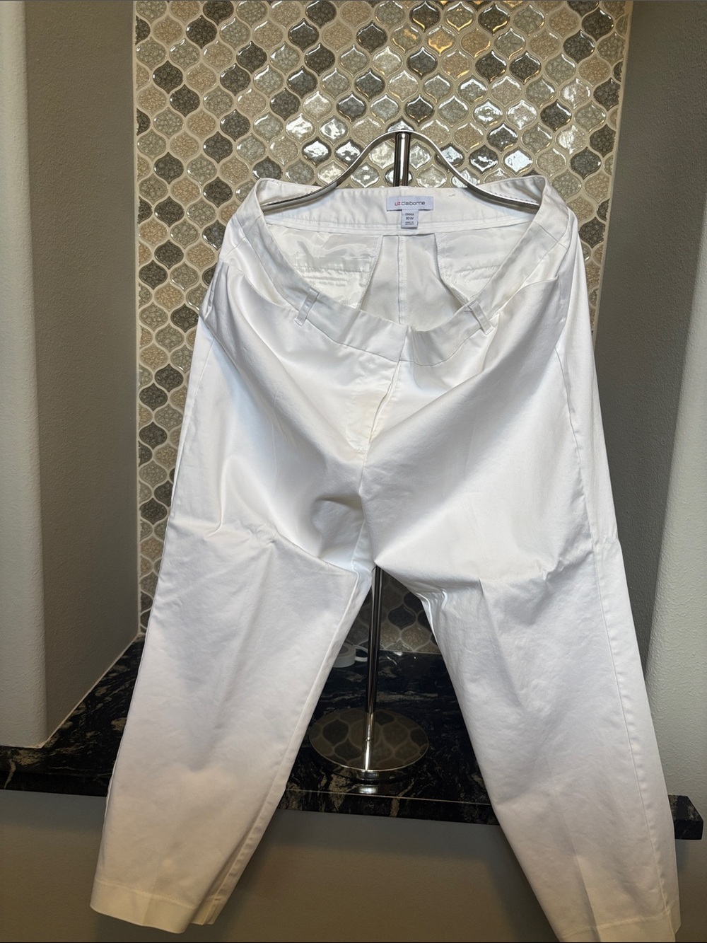 Liz Clairborne White Pants